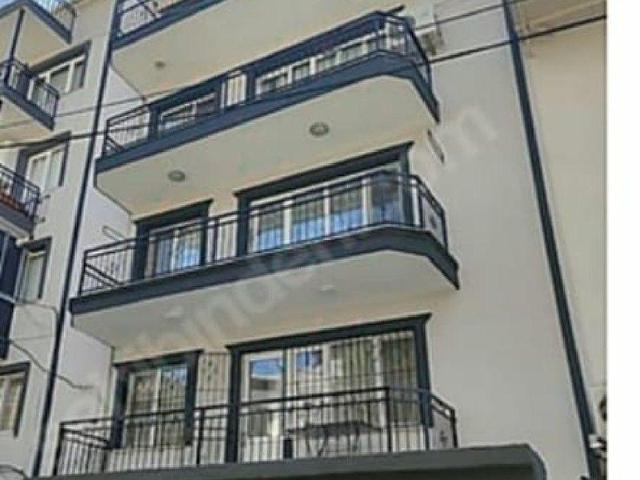İzmir Bornova Atatürk Mahallesinde Satılık Bina