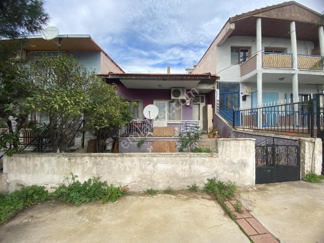 İzmir Bornova İnönü Mahallesinde Satılık Müstakil Ev