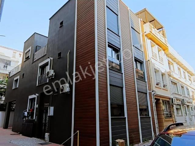 İzmir Bornova Küçükpark Bölgesinde Lüx 1+1 Kiralık Daire