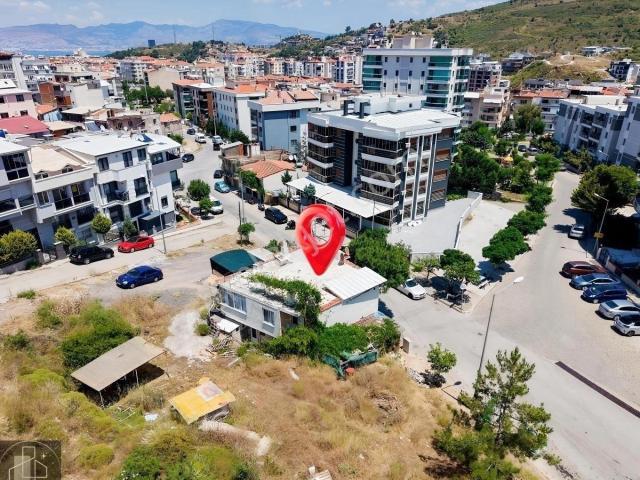 İzmir Balçova Teleferik Mahallesi'nde Komple Satılık Bina