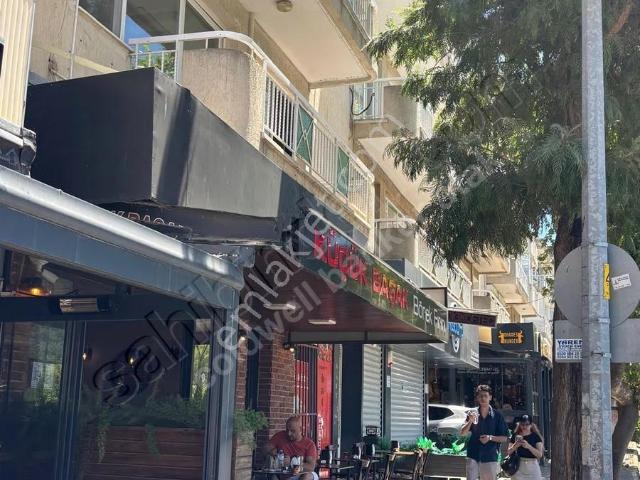 İzmir Balçova Korutürk'te Geniş Ve Merkezi 3+1 Daire