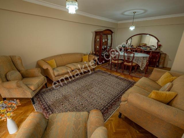 İzmir Balçova Satılık Daire Korutürk Mahallesi Kipa Karşısı