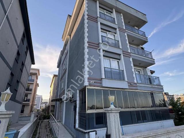 İzmir Bergama Fatih Mahallesin'de Satılık 2+1 Daire