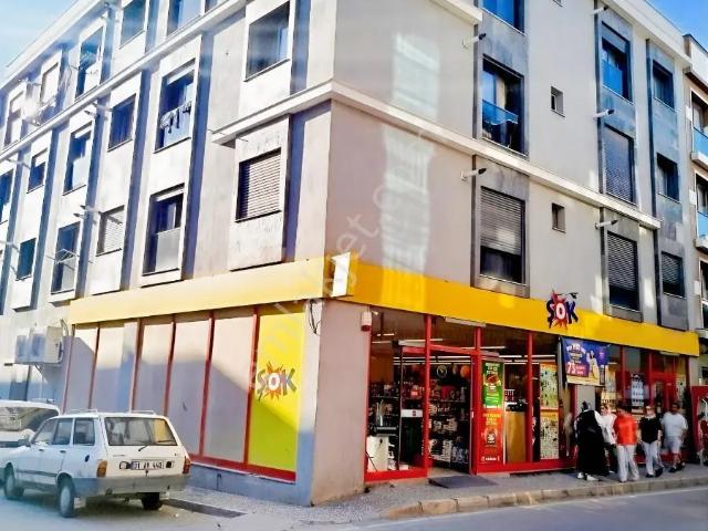 İzmir Buca 1+1 Genç Temiz Eşyasiz Ara Kat Asansörlü D. Gazli Kir