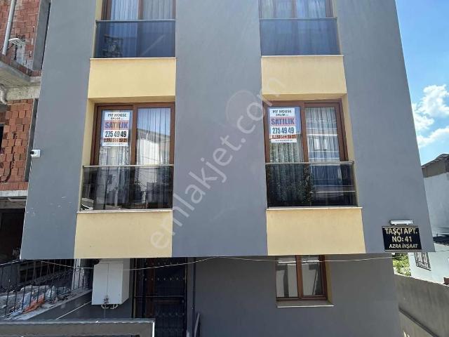 İzmir Buca Ufuk Mahallesi Satılık 2+1 Kapalı Mutfak