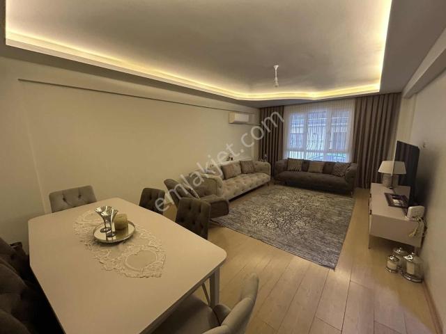 İzmir Buca Çevik 1 Meydanda Satılık 3+1 Daire