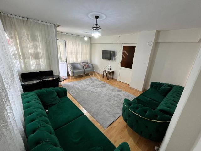 İzmir Buca Menderes Caddesi 3+1 120 M2 Satılık Arakat Daire
