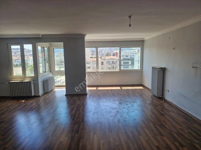 İzmir Güzelyalı M.paşa Cd.üzeri Kiralık 3+1 Daire