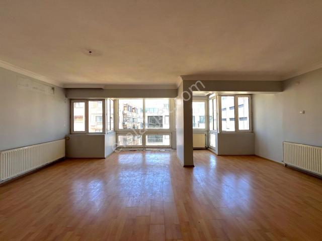 İzmir Güzelyalı Mithatpaşada 4+1 Sahile Yakın Satılık Daire