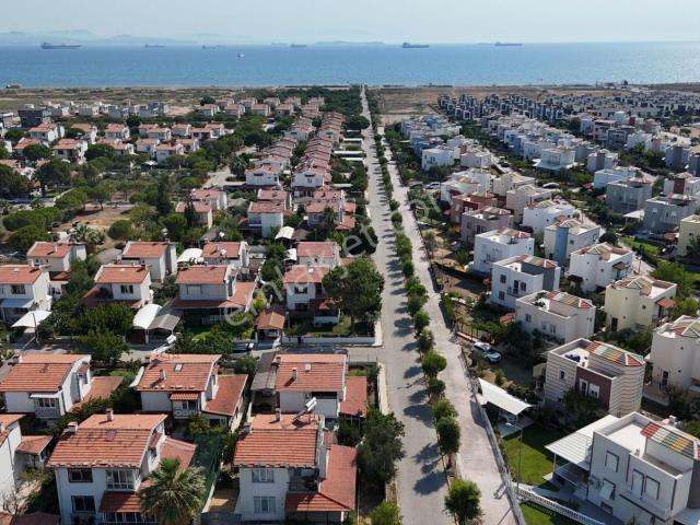 İzmir Dikili Çandarlı Asnur Sitesi 3+1 Satılık Ful Eşyalı Villa