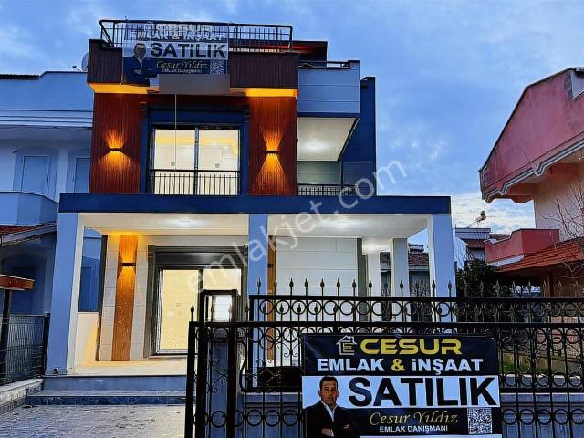 İzmir Dikili Gülkent Sitesinde Satılık Ultra Lüks 5+1 Villa
