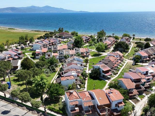 İzmir Dikili Salihleraltı Deniz Manzaralı 2+1 Satılık Villa