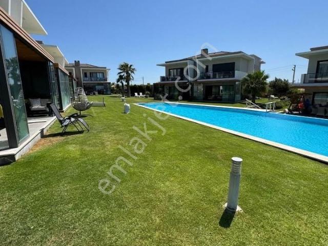 İzmir Çeşme Şifne Deniz Manzaralı Ortak Havuzlu Sitede Dubleks