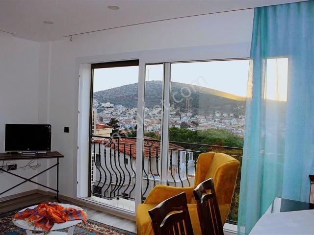 İzmir Çeşme Merkez 4+2 Yeni Kelepir Fırsat Satılık Modern Daire
