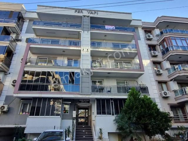 İzmir Şemikler Merkezi Lokasyon Bakımlı 2+1kiralık Daire