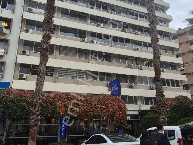 İzmir Konak Cumhuriyet İş Hanı Satılık Ofis