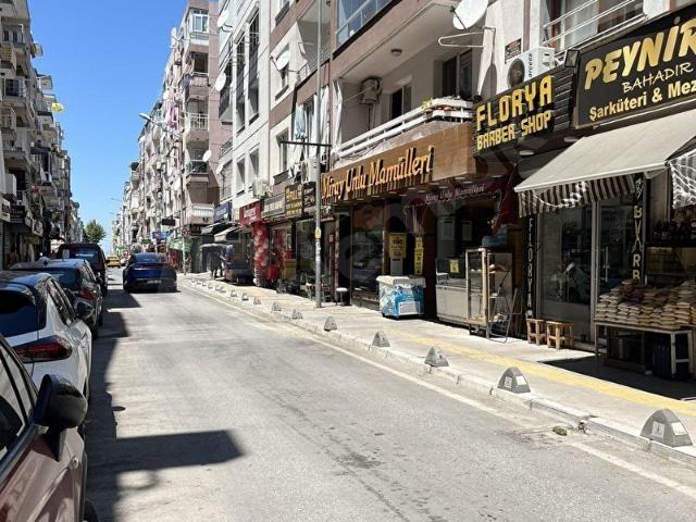 İzmir Konak Üçyol betonyol ortasında satılık dükkan