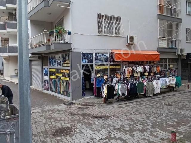 İzmir Karşıyaka Donanmacı Mah.kiracılı Satılık Dükkan