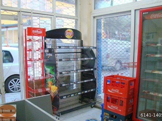 İzmir Karşıyaka Merkezde SATILIK Köşe Dükkan