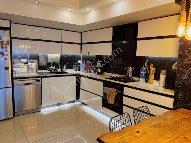İzmir Karantina Bölgesinde 3+1 Teraslı Satılık Daire