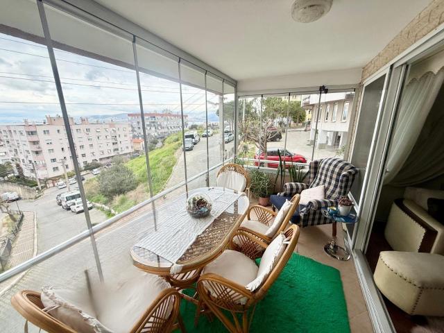 İzmir Karabağlar Poligon Mahallesi Kiralık Panoramik Deniz Manzaralı 3+1 Daire