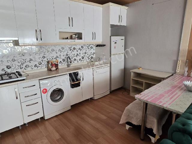 İzmir Çiğli Yakakentte 2+1 Eşyalı Satılık Daire