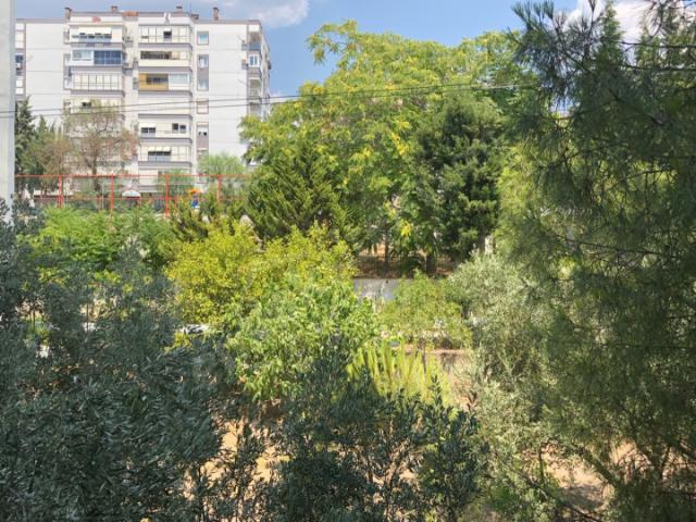 İzmir Çiğli Egekent te satılık 3+1 doğalgazlı asansörlü arakat kiracılı daire