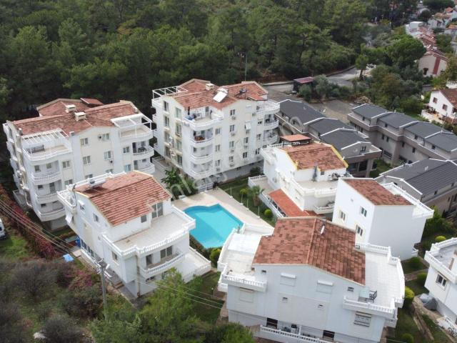 İzmir Özdere'de Havuzlu Site İçinde Satılık Villa