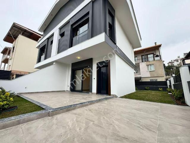 İzmir Menderes Gümüldür De Fırsat Villa