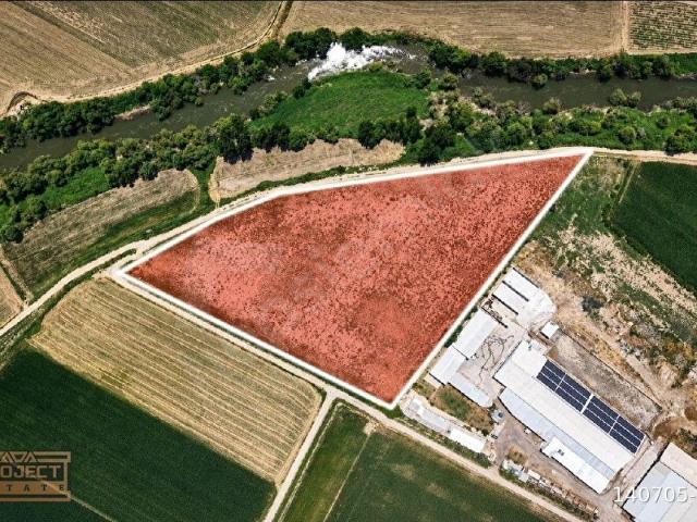 İzmir Menemen Türkelin'de 22.585 m2 Yolu Açılmış Tarla