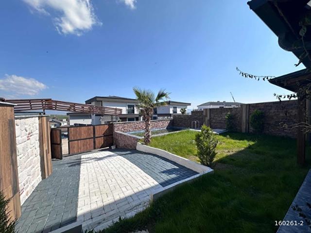 İzmir Menemen Villakent mah. Kiralık 4+1 villa
