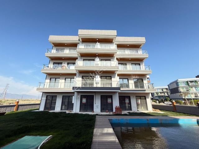 İzmir Menemen Seyrekköy'de Kiralık 1+1 Daire