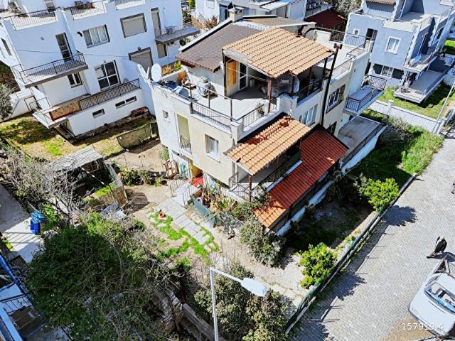 İzmir Seferhisar'da Çevrekent Sitesi İçersinde Satılık Villa!