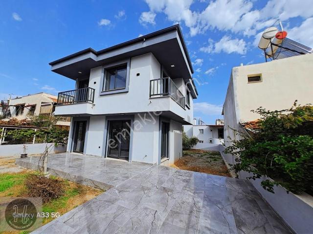 İzmir Seferihisar Atatürk Mahallesi 3+1 Müstakil Villa