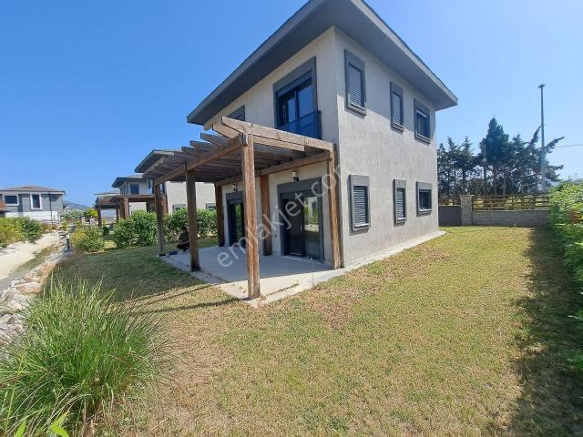 İzmir Seferihisar Doğanbey De Satılık 3+1 Villa