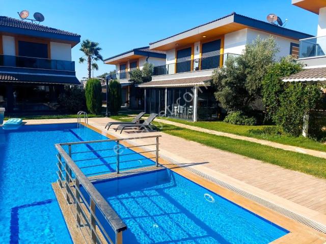 İzmir Seferihisar Doğanbey De Satılık Ultra Lüks Havuzlu Villa 3+1
