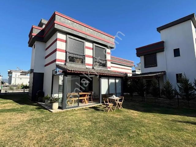 İzmir Seferihisar Doğanbeyde Satılık 260m2 İçinde 3+1 Villa