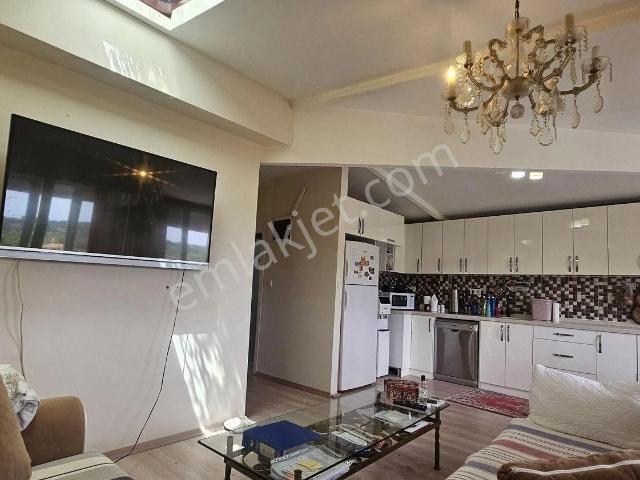 İzmir Seferihisar Sığacık Mahallesinde Kiralık Full Eşyalı 2+1