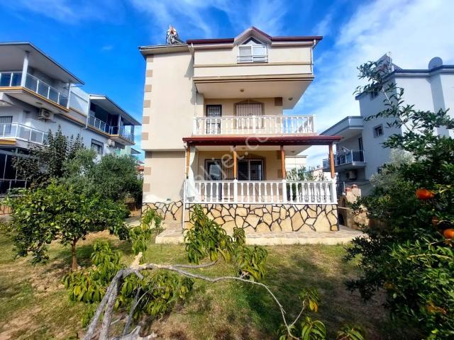 İzmir Seferihisar Ürkmez De Denize Yakın Satılık Müstakil Villa 4+1