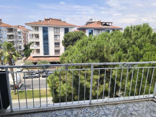 İzmir Selçuk Merkezde Full Eşyalı, Yenilenmiş 3 Balkonlu 2+1 Daire