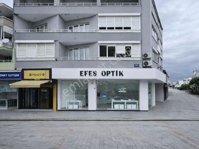 İzmir Selçuk Da Çarşı İçinde Köşe Başı Satılık Dükkan