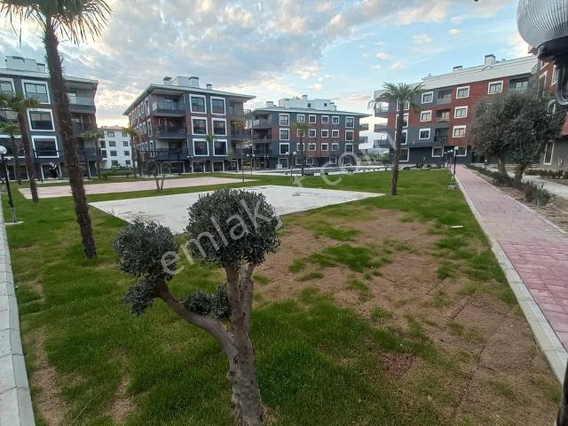 İzmir Torbalı Kipa Avm Arkası Havuzlu Lüx Site İçi 2+1 Kiralık
