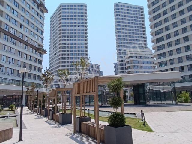 İzmir Umurbey Mahallesi Evora Sitesinde Kiralık Geniş 1+1 Daire