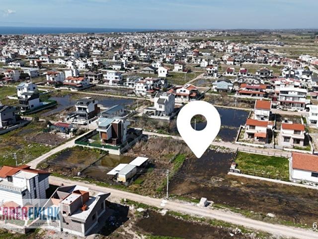 İzmirDikili Cumhuriyet mahallesinde 400 m2 satılık arsa.
