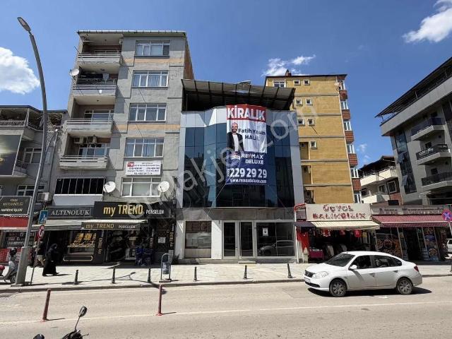 İzmit Bekirdere'de Merkezi Lokasyonda Kiralık Komple Bina