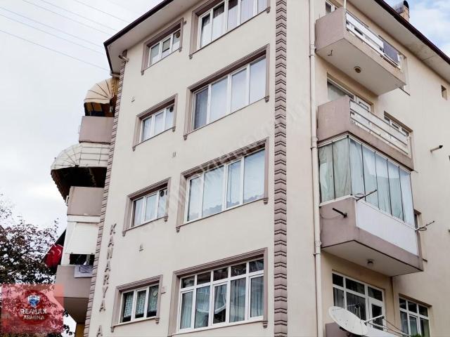 İzmit Gültepe Mah.kanarya Apt.köşe Arakat 3+1 Kiralık Daire
