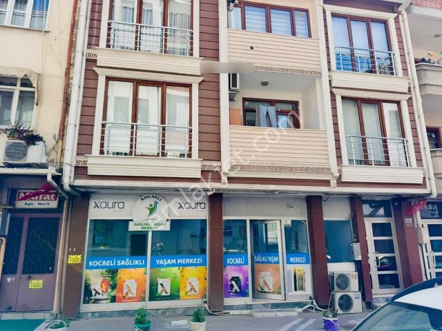 İzmit Kadıköy Bağdat Caddesinde 236 M² Kiracılı Satılık İşyeri
