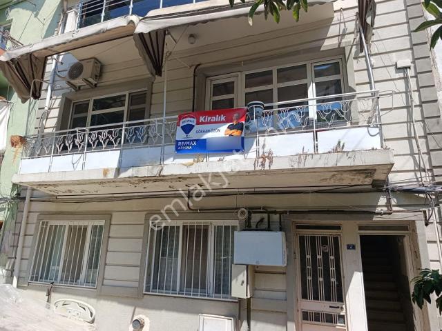 İzmit Kadıköy Mahallesi'nde Merkezi Konumda 1+1 Kiralık Daire