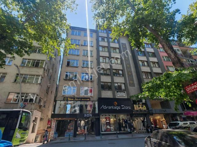 İzmit İnönü Caddesi 2+1 Kiralık Daire