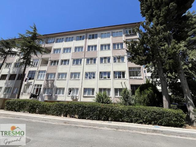 İzmit Şirintepe Mahallesinde Arakat 2+1 Satılık Daire